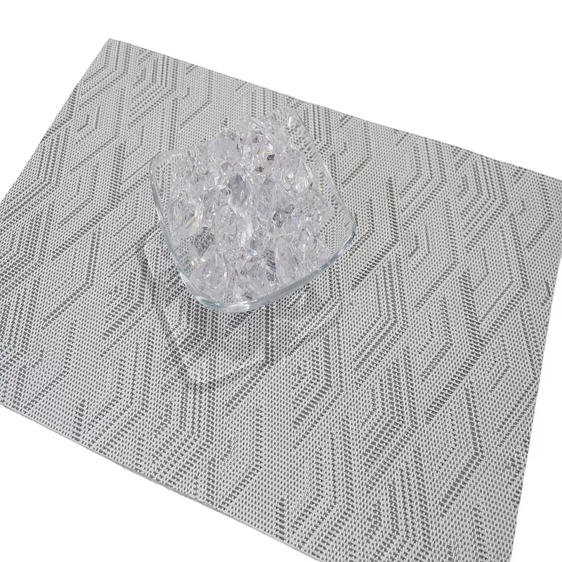 Dainty Home Diamonds Woven Vinyl Reversible Rectangular Placemat Set of 6