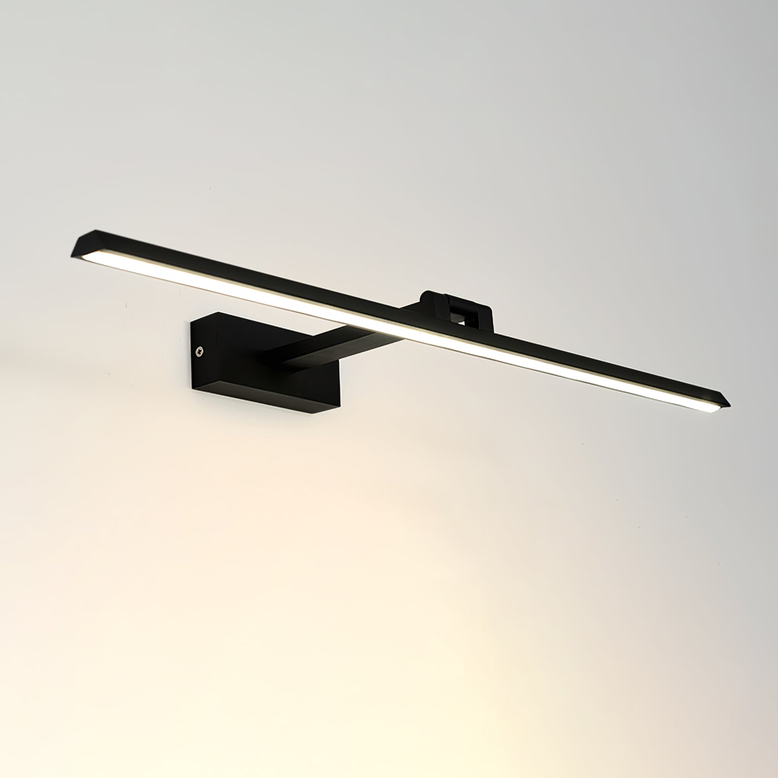 Linear Bathroom Wall Lamp