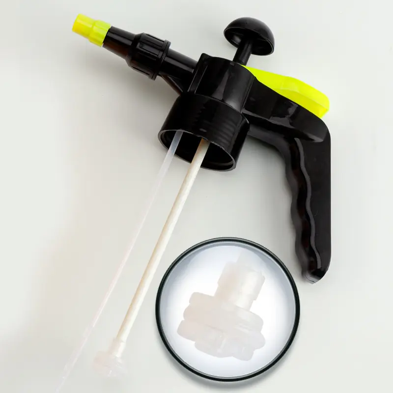 2L Plastic Handled Pressure Mist Hand Pump Water Garden Sprayer