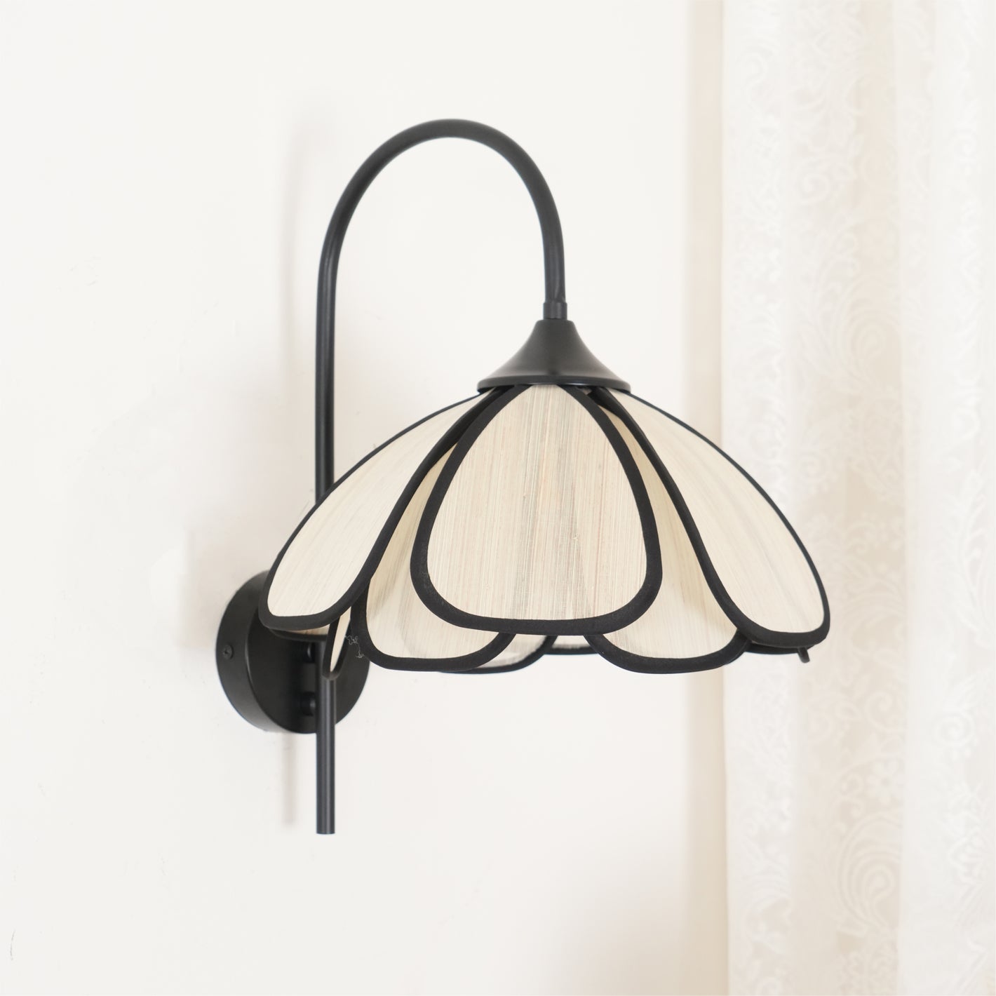 Burnt Petal Wall Lamp