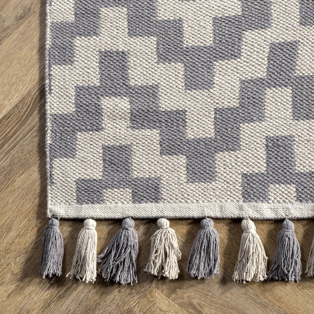 Nuloom Priya Chevron Cotton Tassel Area Rug