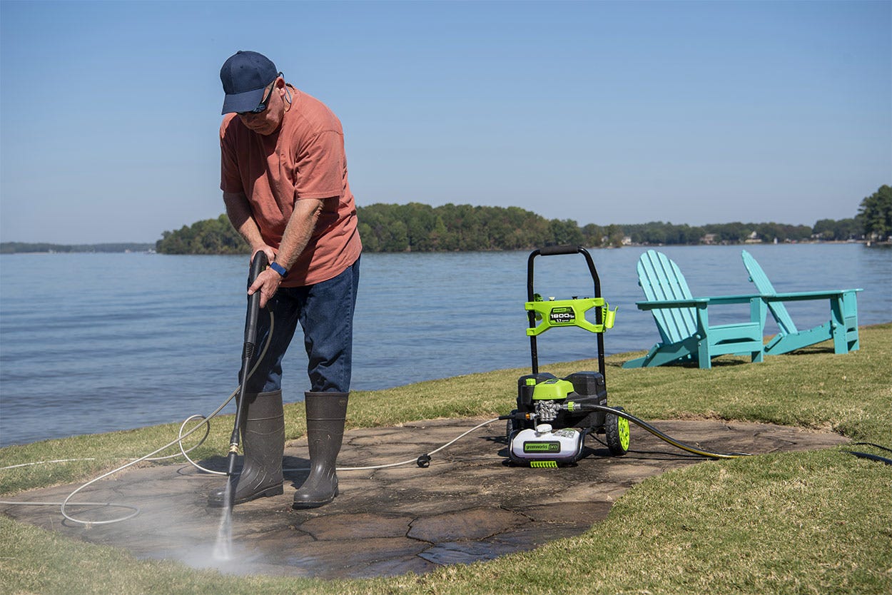 60V Hybrid 1800-PSI 1.1 GPM Electric Pressure Washer | Greenworks Tools