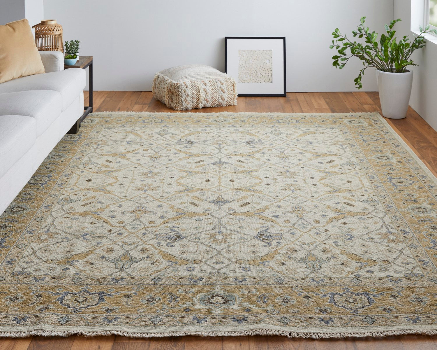 Aleska Oriental Ivory/Gold Rug