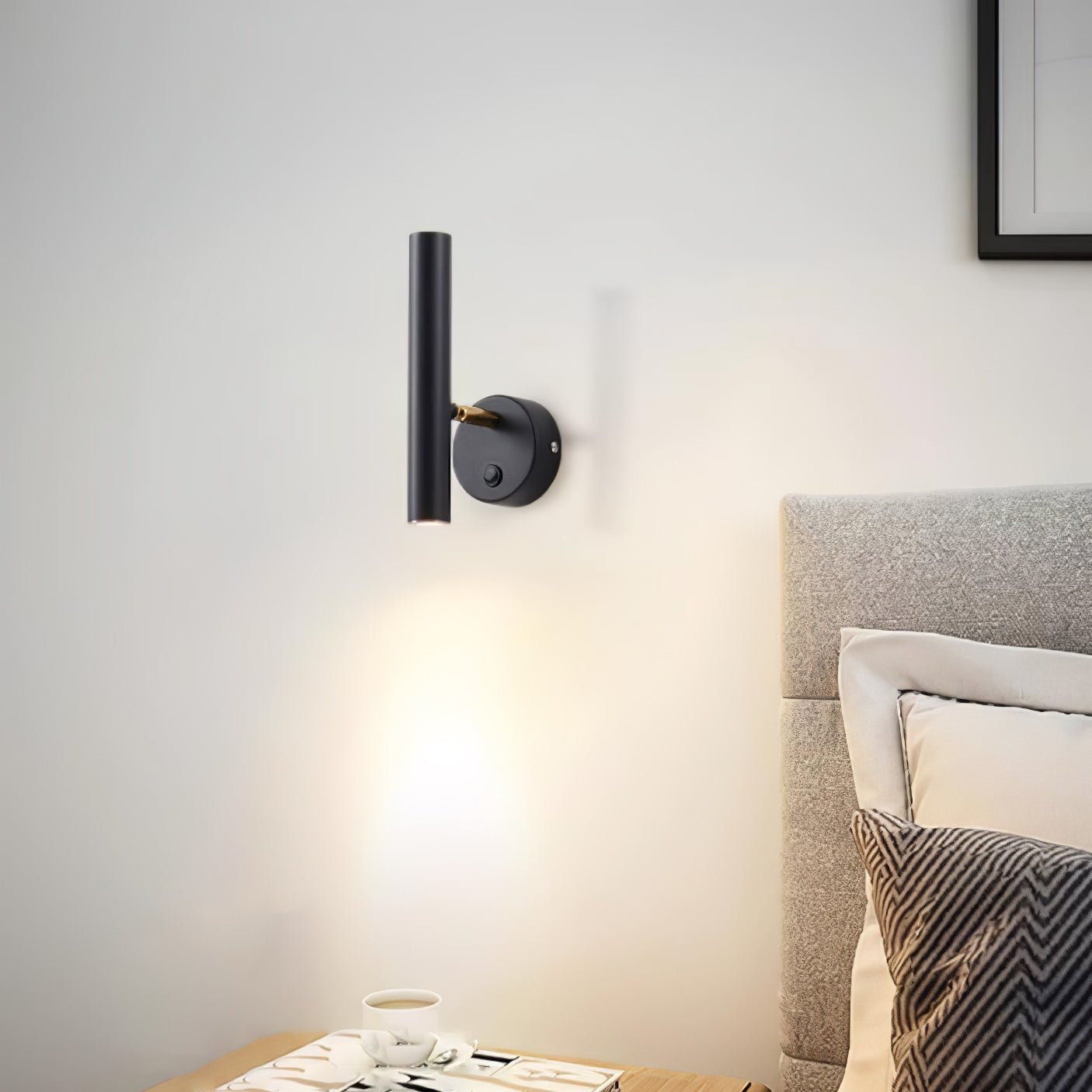 Slender Adjustable Wall Lamp