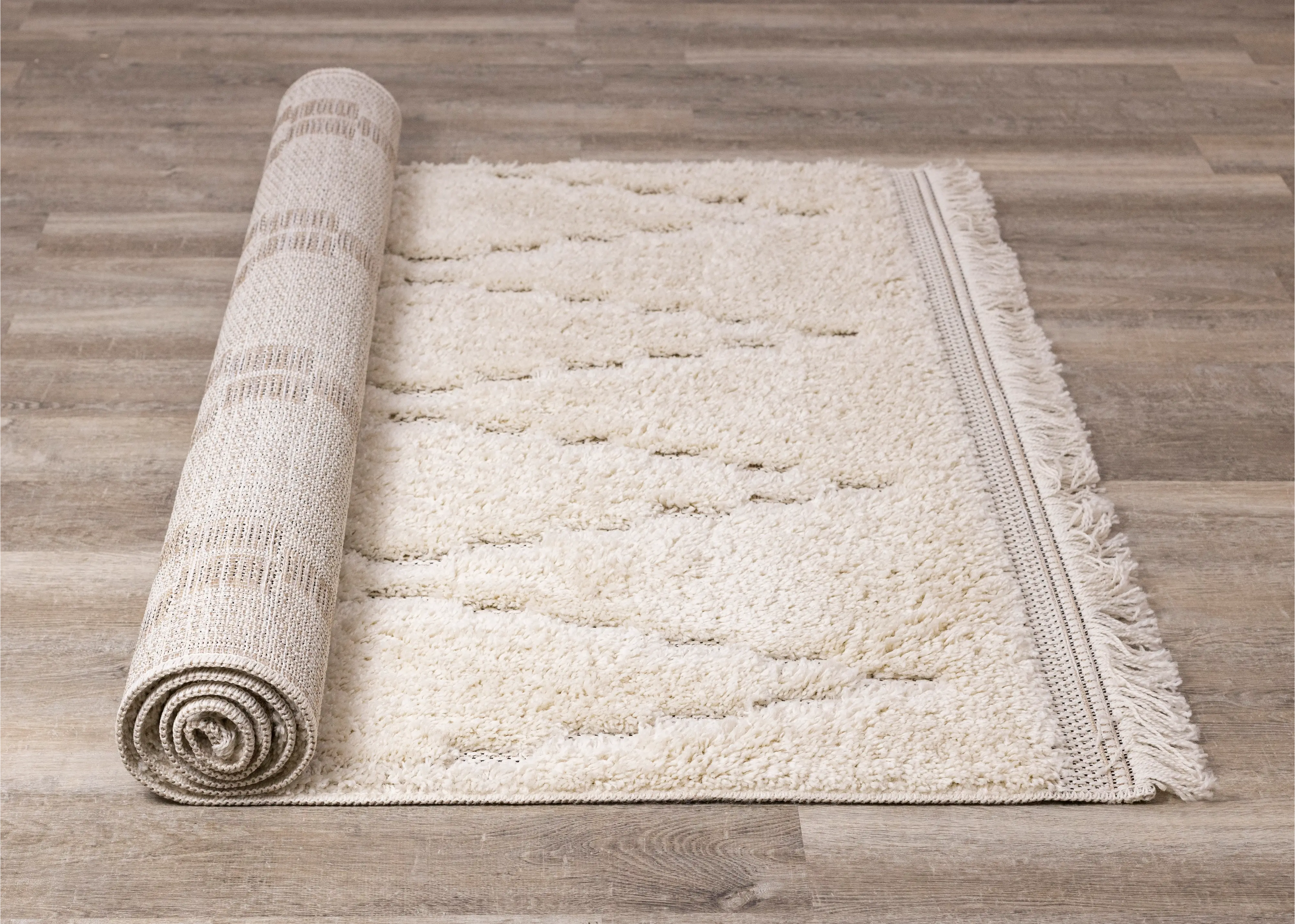 Novato 8 x 11 Chic Cream Shag Rug