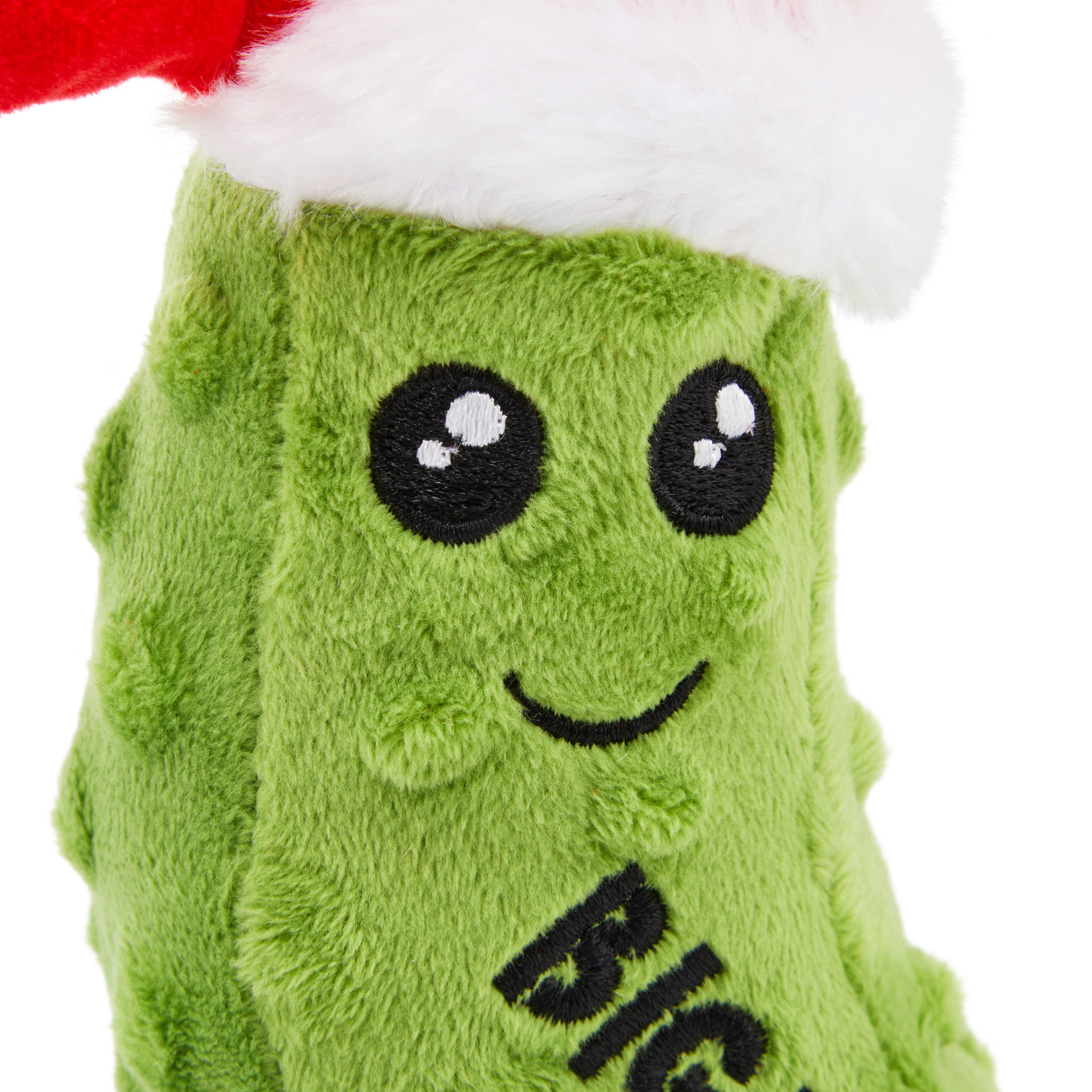 More and Merrier Plush Big Dill Pickle Dog Toy， Small