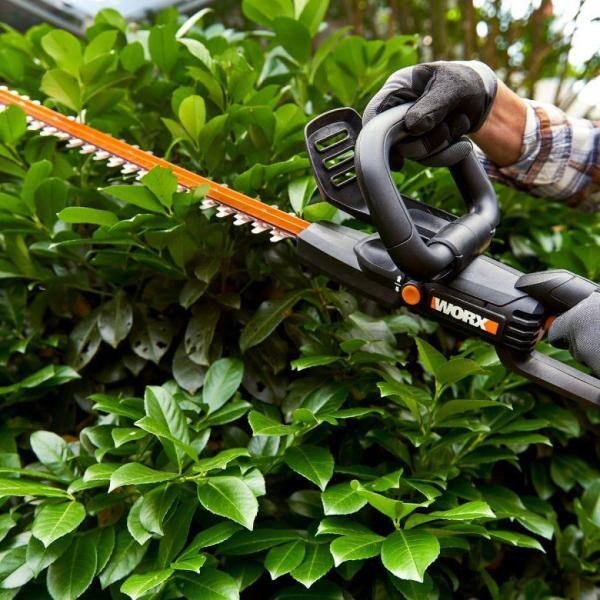 Worx 24 in. - 4.5 Amp in Electric Corded Hedge Trimmer with Inline Motor and Rotating Handle WG217