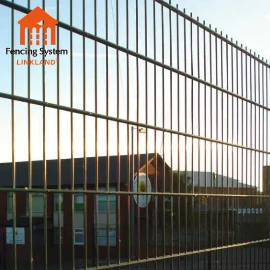 factory supply galvanized and pvc coated double horizontal wire mesh fence 868/656 fence panels