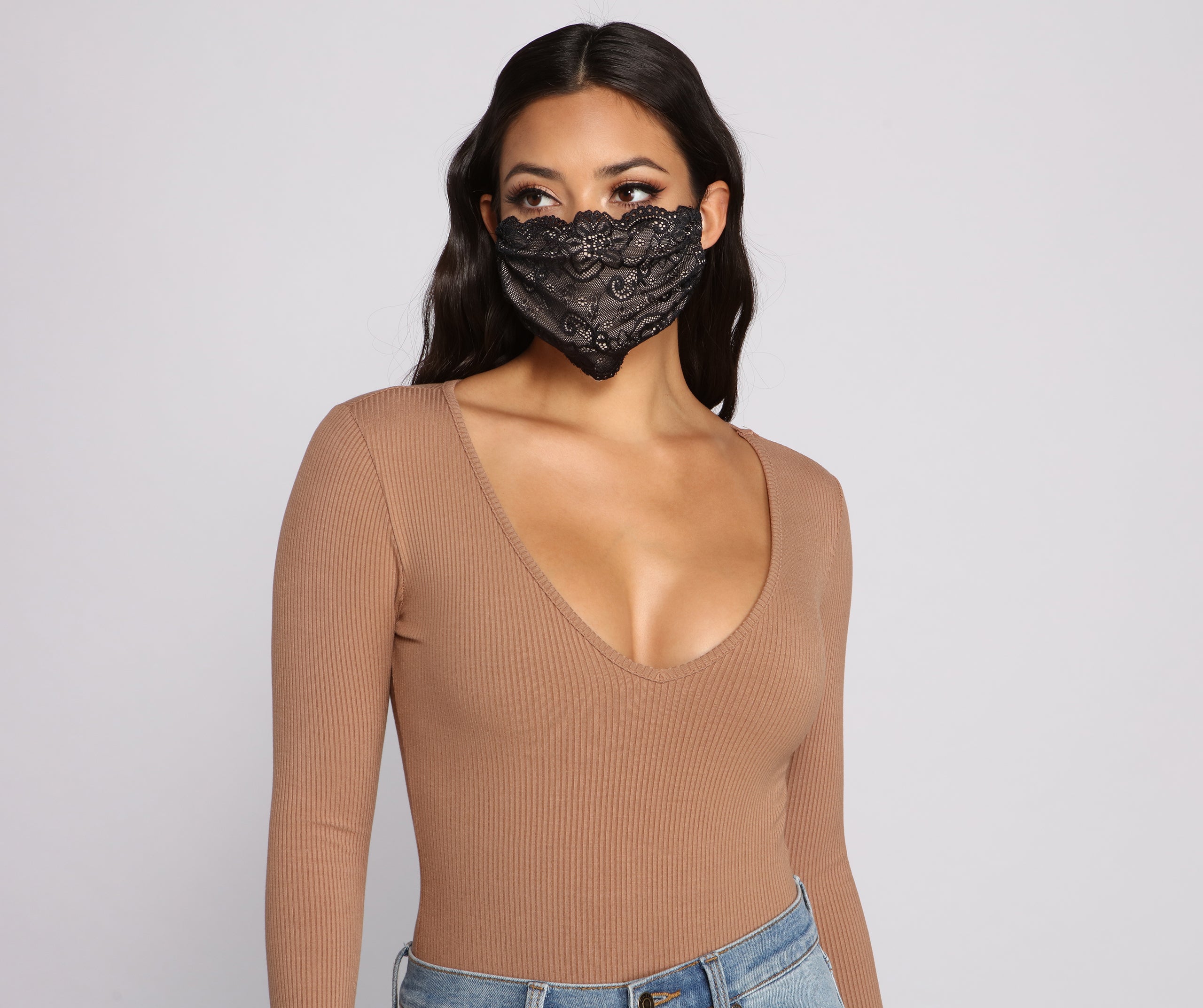 Lace Appeal Face Mask With Earloops