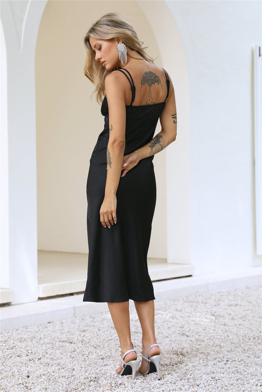 Pretty Details Midi Dress Black