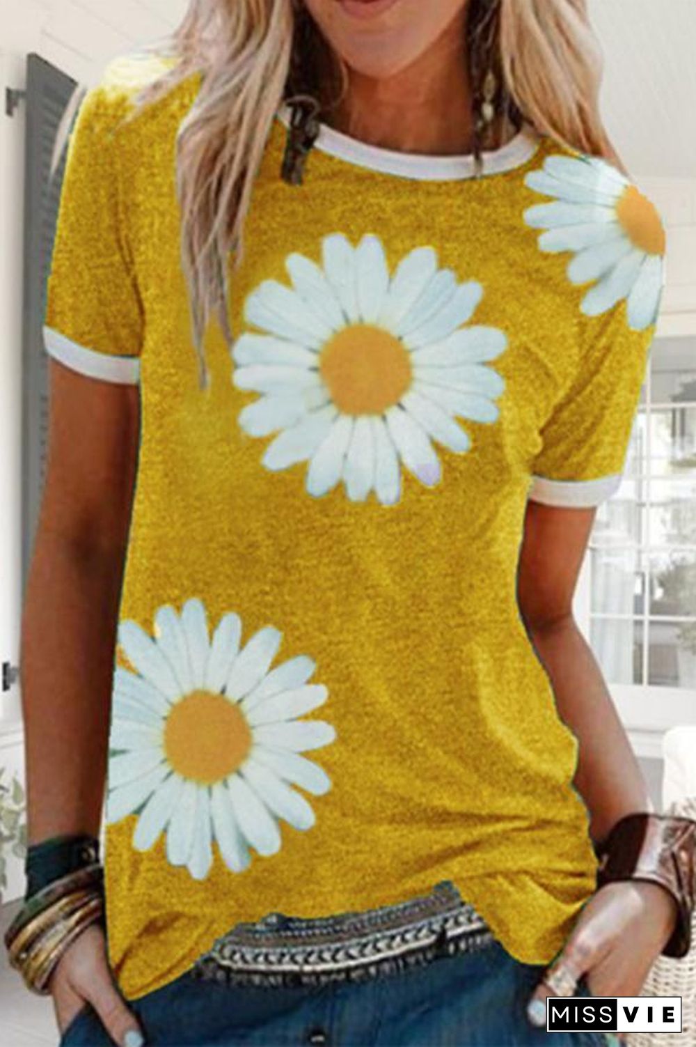 Stylish Flower Printed Round Neck T-shirt (5 Colors) P15659