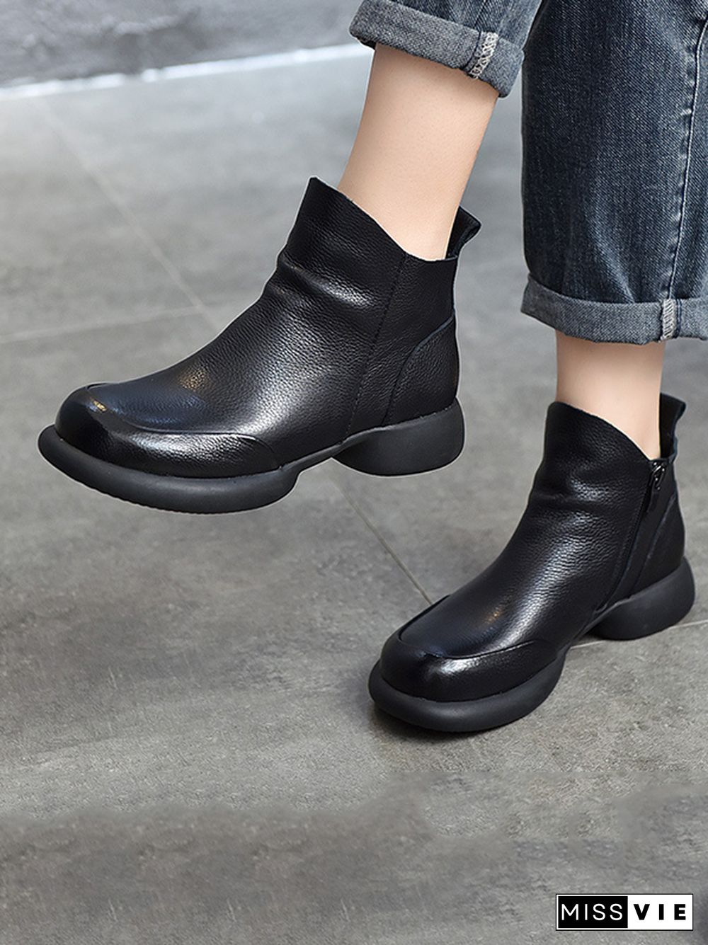 Round-Toe Solid Color Zipper Boots