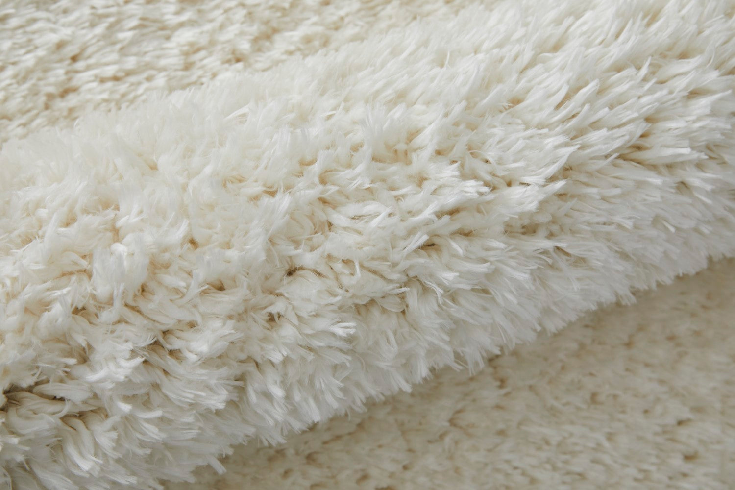 Loman Solid Color White Rug