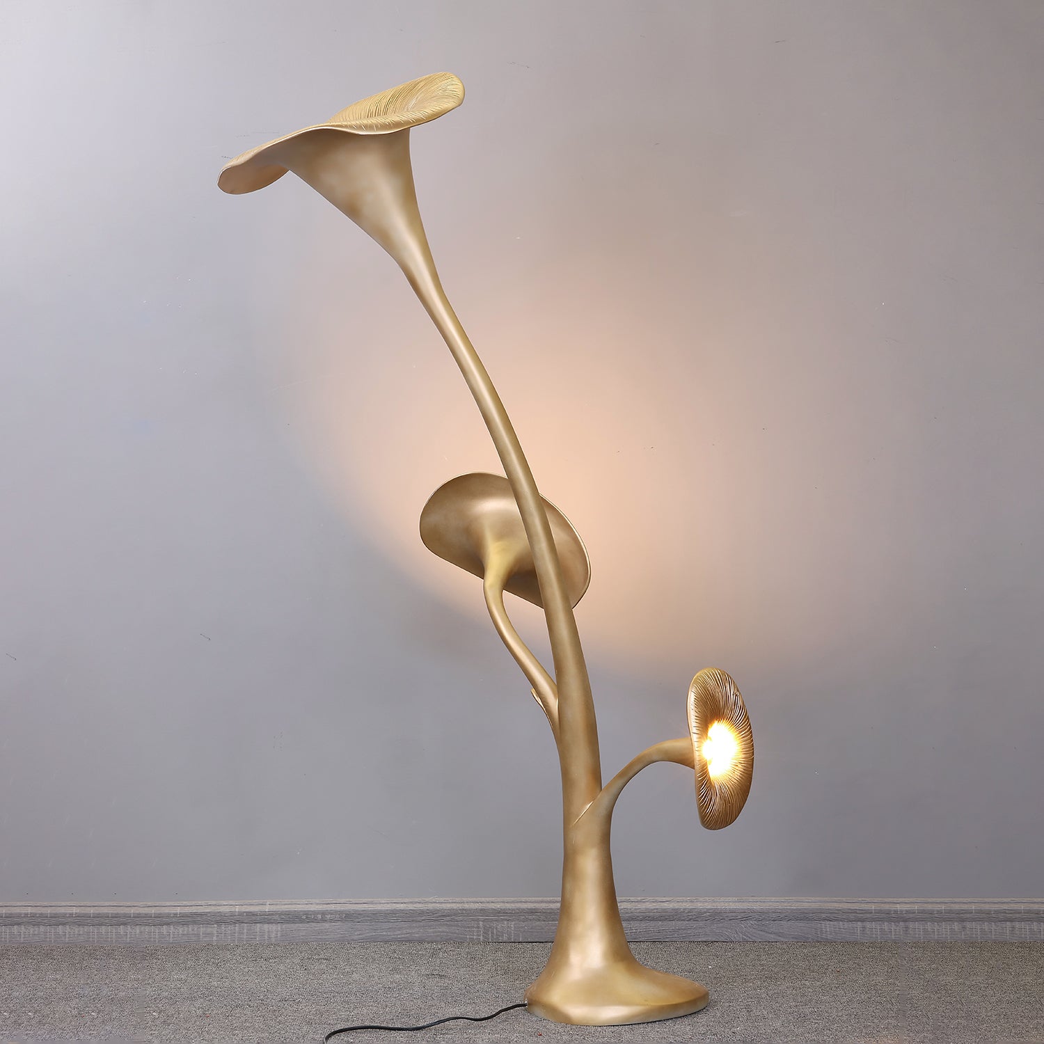 Petunia Sculpture Floor Lamp