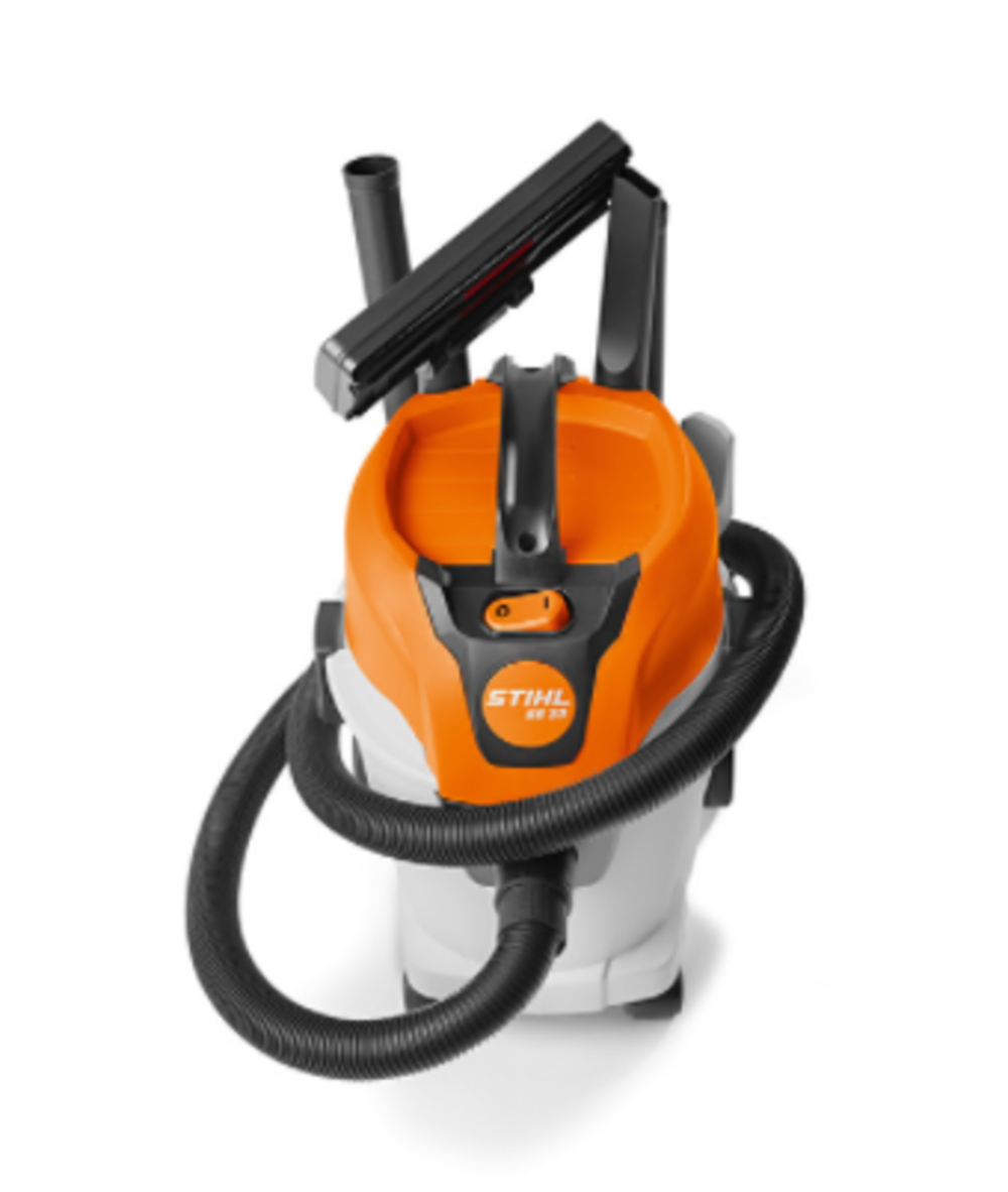 Stihl SE 33 Wet Dry Vacuum 3.2 Gallon ;