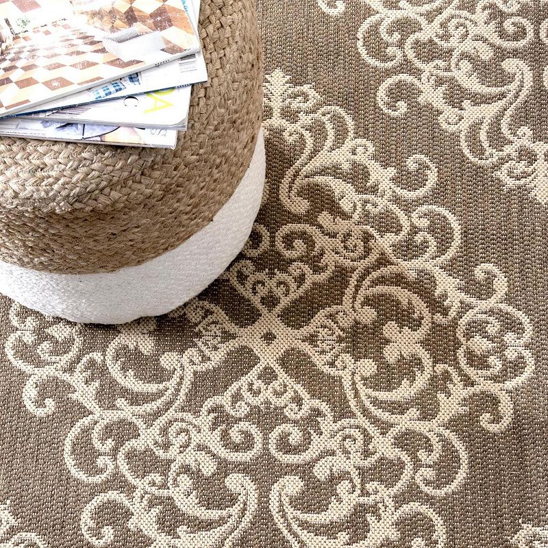 nuLOOM Jazmine Coronated Trellis Indoor/Outdoor Area Rug