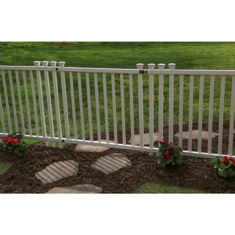 Zippity Outdoor Products 4.3 ft. W x 3 ft. H White Vinyl Baskenridge Fence Gate ZP19038