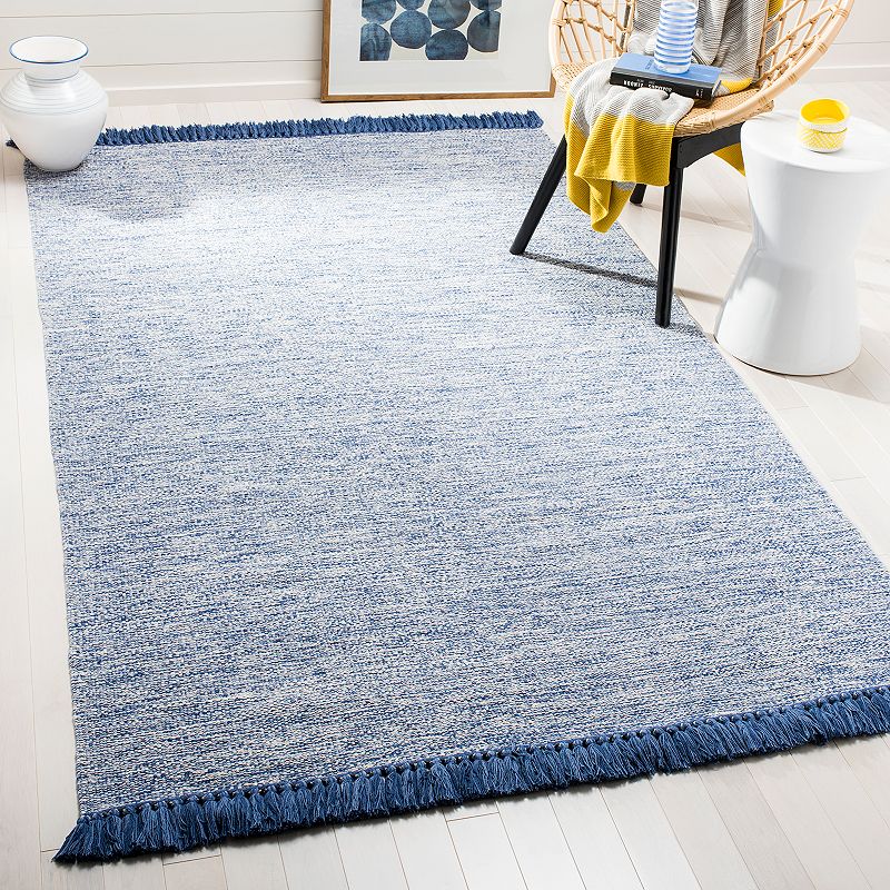 Safavieh Montauk Zephyr Solid Rug