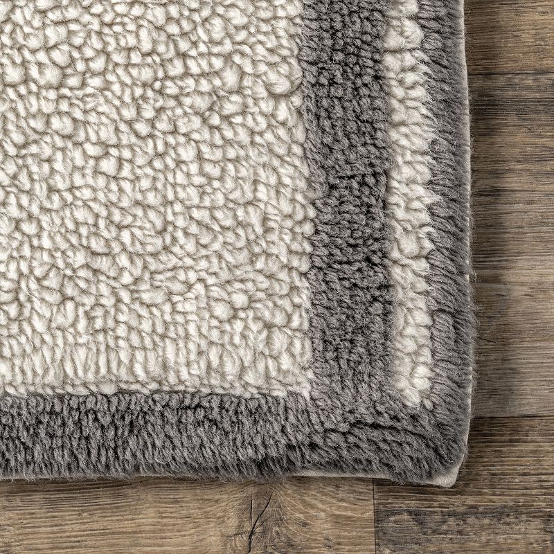 Paneled Diamonds Wool Washable Area Rug