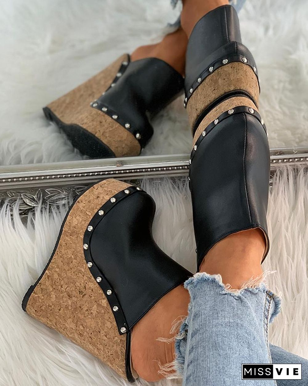 Rivet Close Toe Wedge Sandals