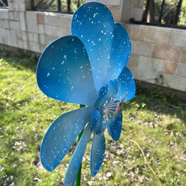 Metal Blue Small Size Wind Spinner Windmill For Garden Decorations