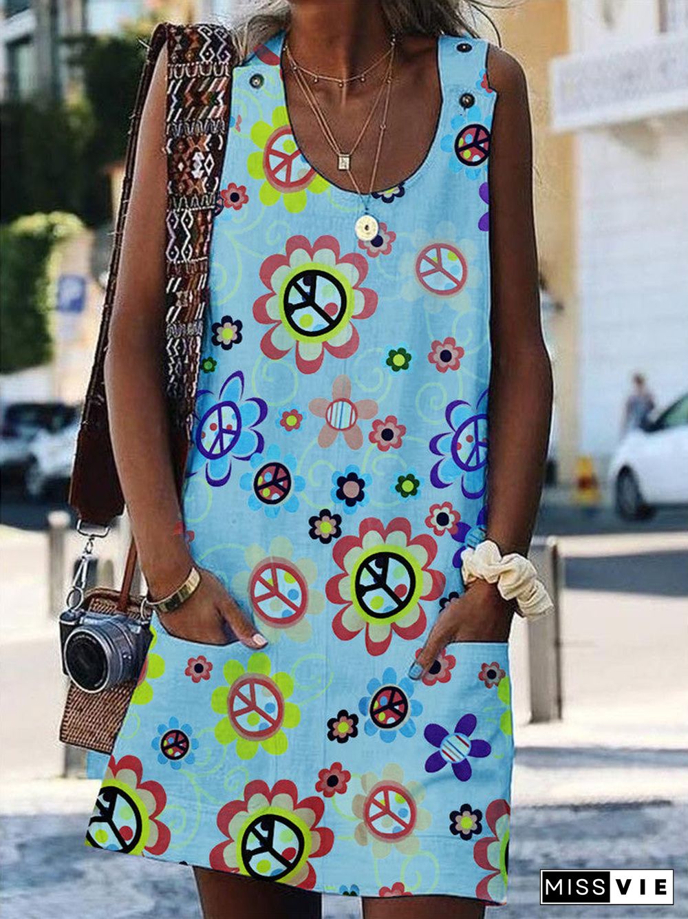 Women Sleeveless U-neck Floral Printed Graphic Dress