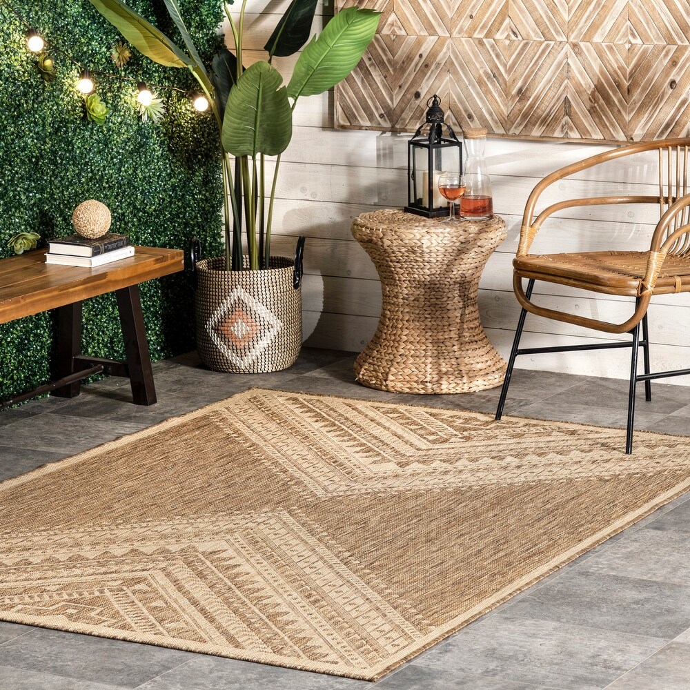 Brooklyn Rug Co Landry Aztec Indoor/Outdoor Area Rug