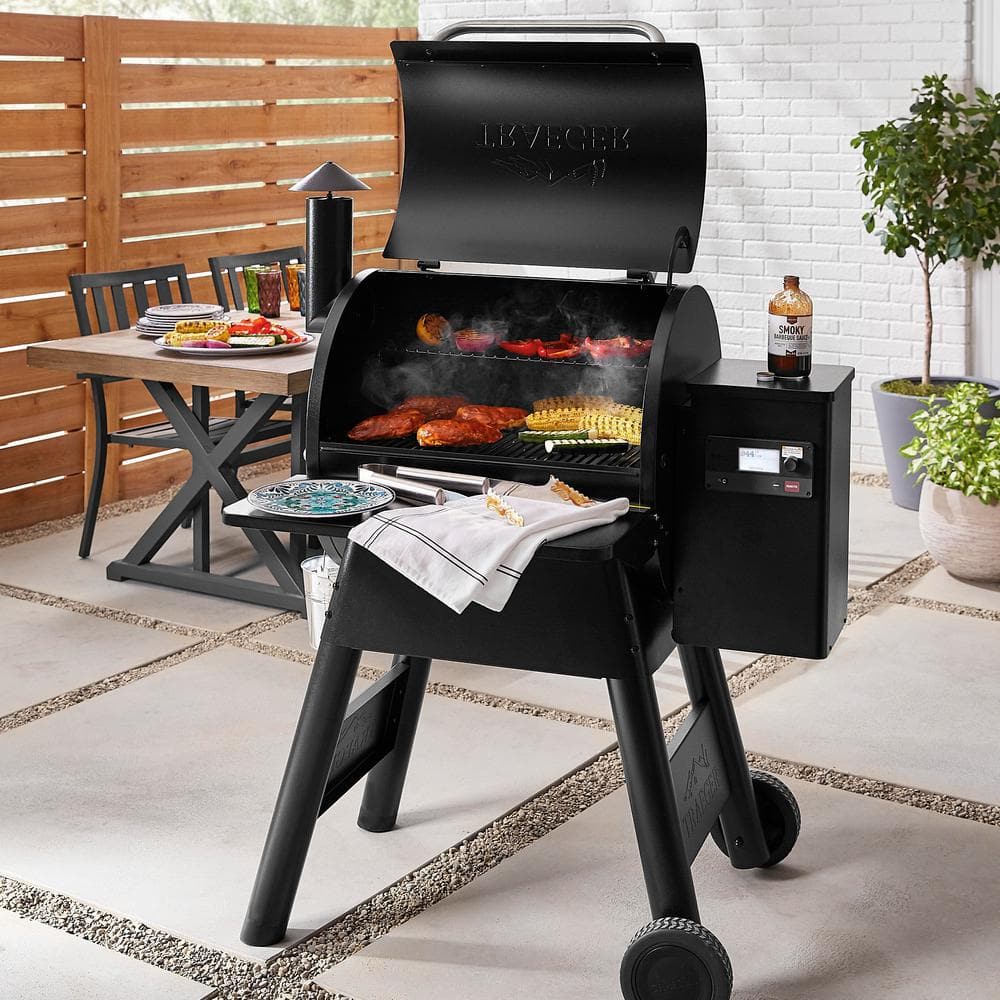 Traeger Pro 575 Wifi Pellet Grill and Smoker in Black TFB57GLE