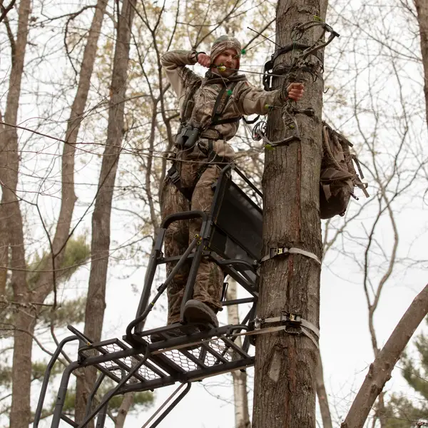 Rivers Edge Lockdown 21' Wide 1-Man Ladder Tree Stand