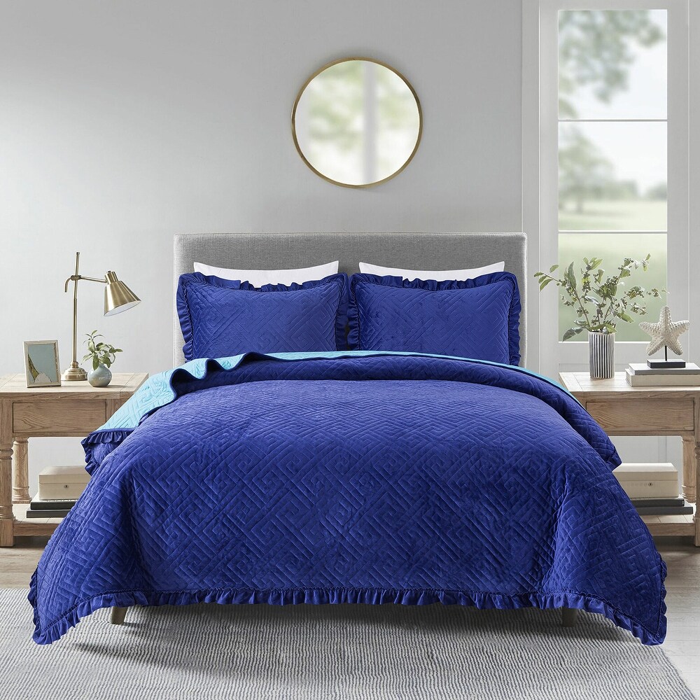 Lavish Plush Poly Velvet Quilt Set