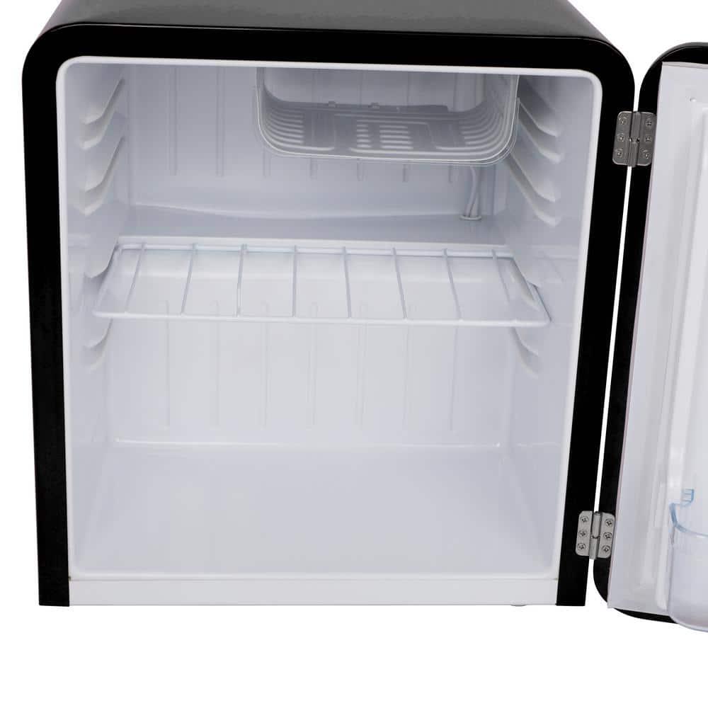 Commercial Cool 16 cu ft Retro Mini Fridge in Black with Freezer Compartment