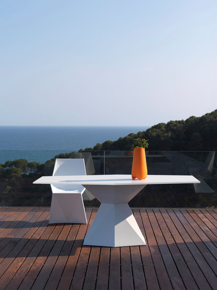 Vondom Vertex Indoor/Outdoor Dining Chair   Contemporary   Outdoor Dining Chairs   by Vondom  Houzz