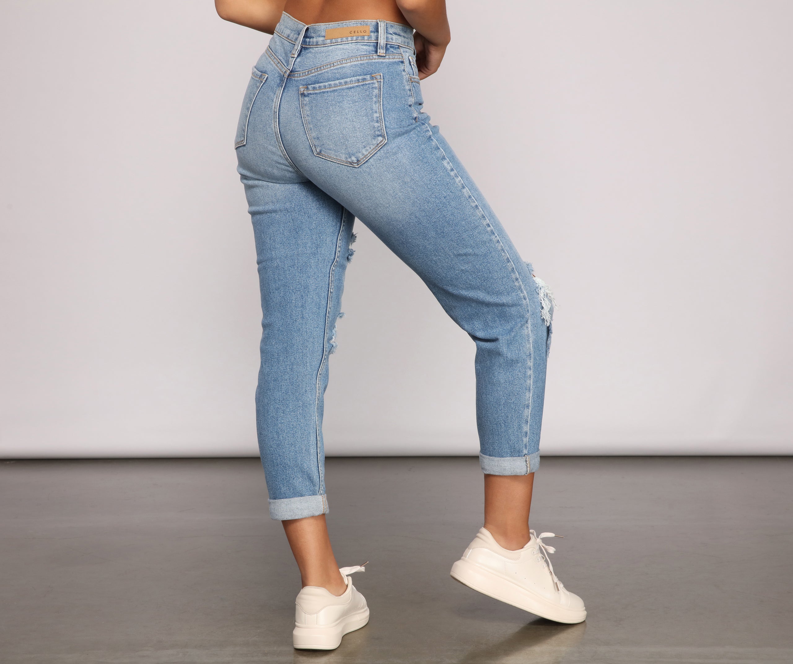 High-Rise Cropped And Cuffed Mom Jeans