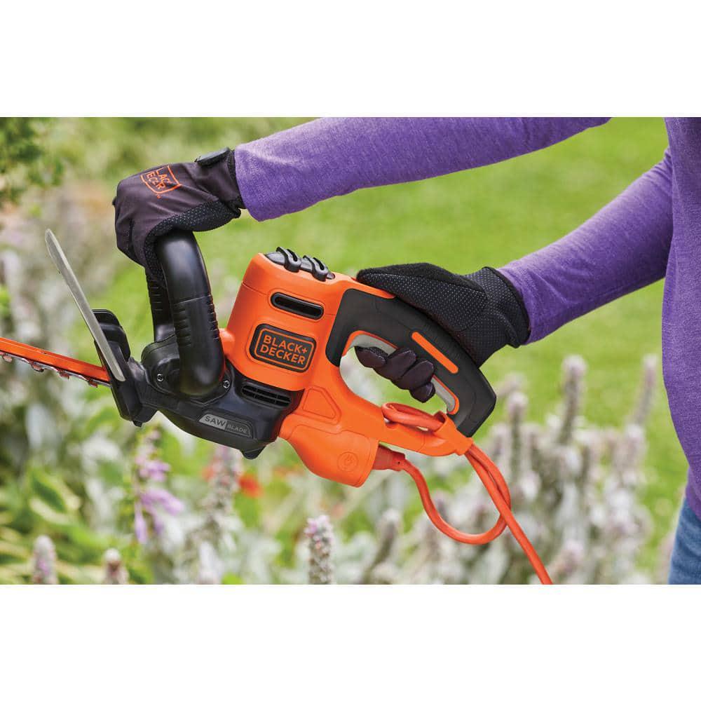 BLACKDECKER 20 in 38 AMP Corded Dual Action Electric Hedge Trimmer with Saw Blade Tip