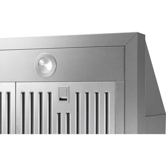 NK30N7000USAA 30quot Under Cabinet Hood in Stainless Steel