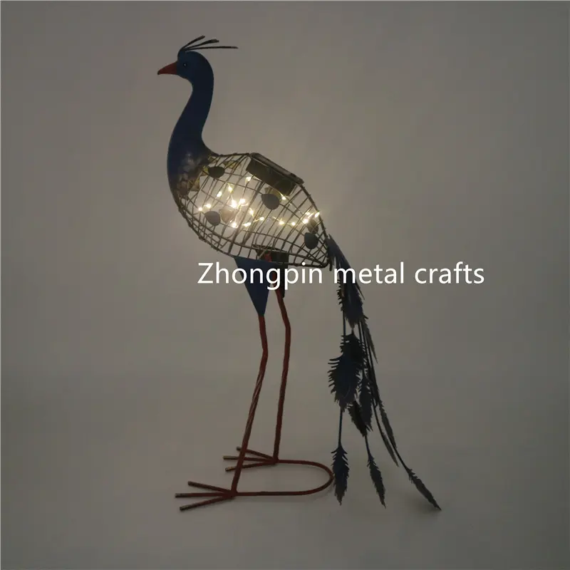 2023 New Design  Outdoor Garden Yard Ornaments Metal Peacock Solar LED Garden Animal Sculpture Statues  Decoration