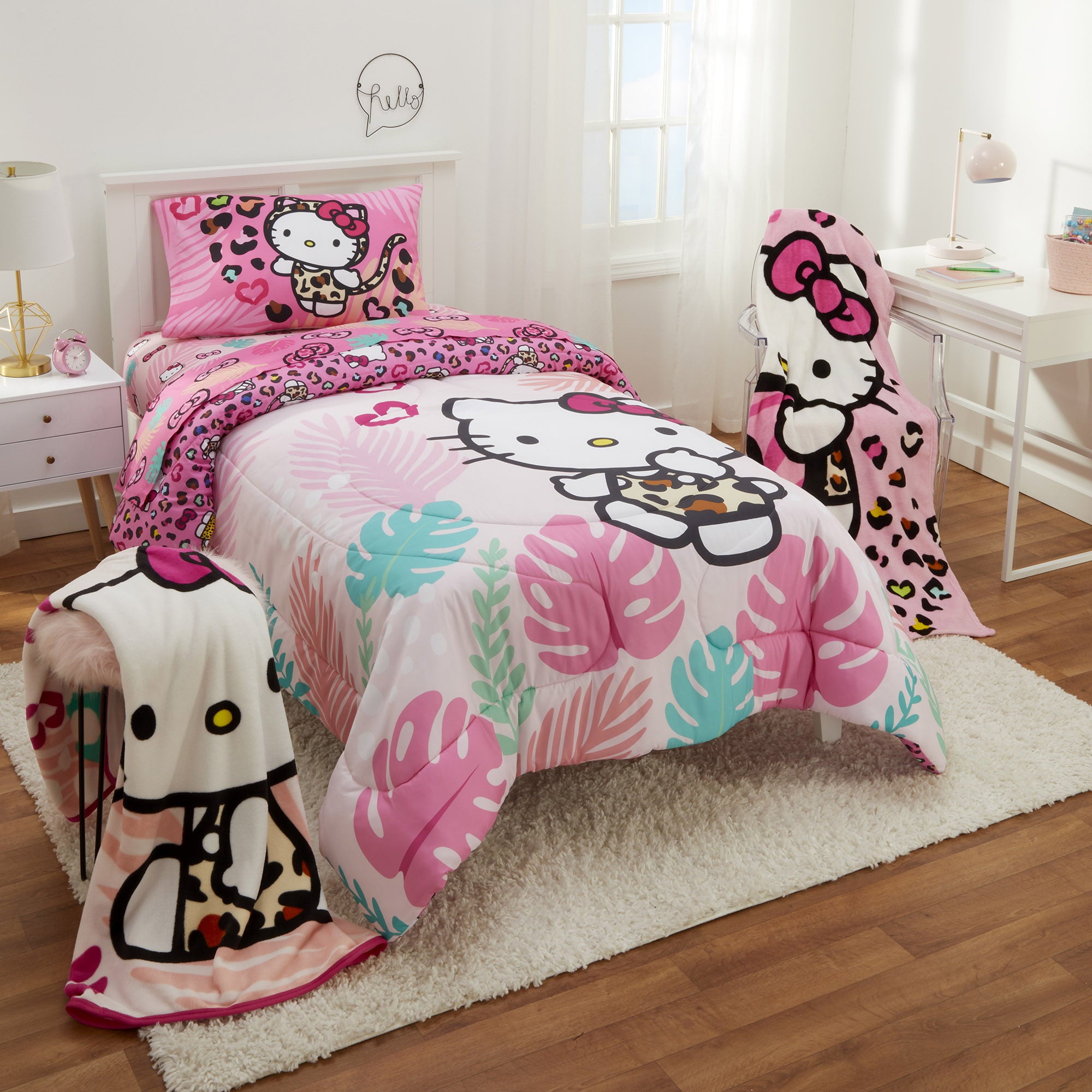 Hello Kitty Kids Fleece Throw Blanket， 46 x 60， Pink， Sanrio