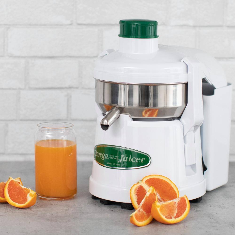 Omega High-Speed Automatic Pulp Ejection Juicer in White J4000