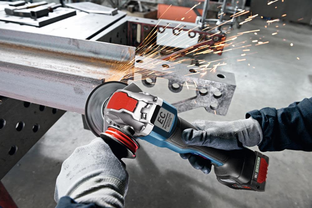 18V X-LOCK Brushless Connected-Ready 4-1/2 In. �C 5 In. Angle Grinder Kit with (1) CORE18V 8.0 Ah Performance Battery ;