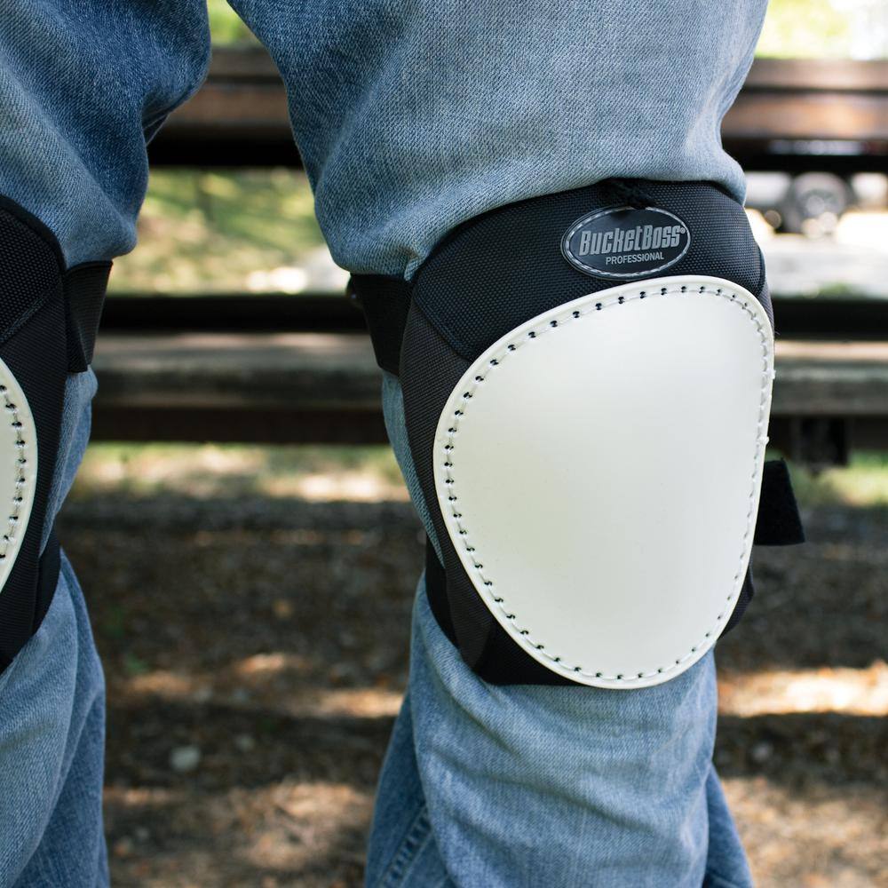 BUCKET BOSS Hard Shell KneeSaver Knee Pad (1-pair) 94100