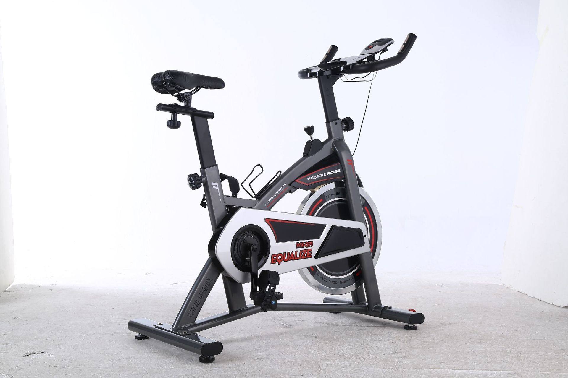 Hot sell household spin bike for body building fitness equipment exercise bike with adjustable seat cushion