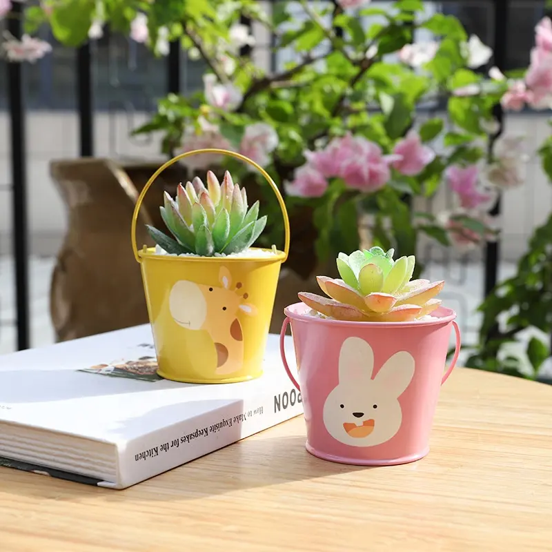 Hot Selling Item Personality Creative Desktop Ornament Modern Minimalist Cartoon Mini Flower Pot for Garden Supplies with Handle