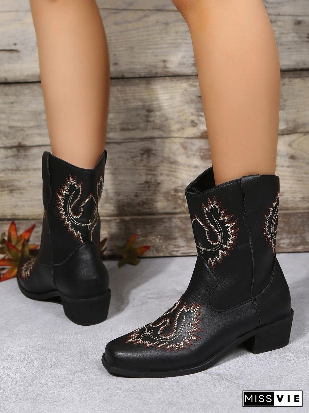 Retro Embroidered Ethnic Style Chunky Heel Casual Cowboy Boots