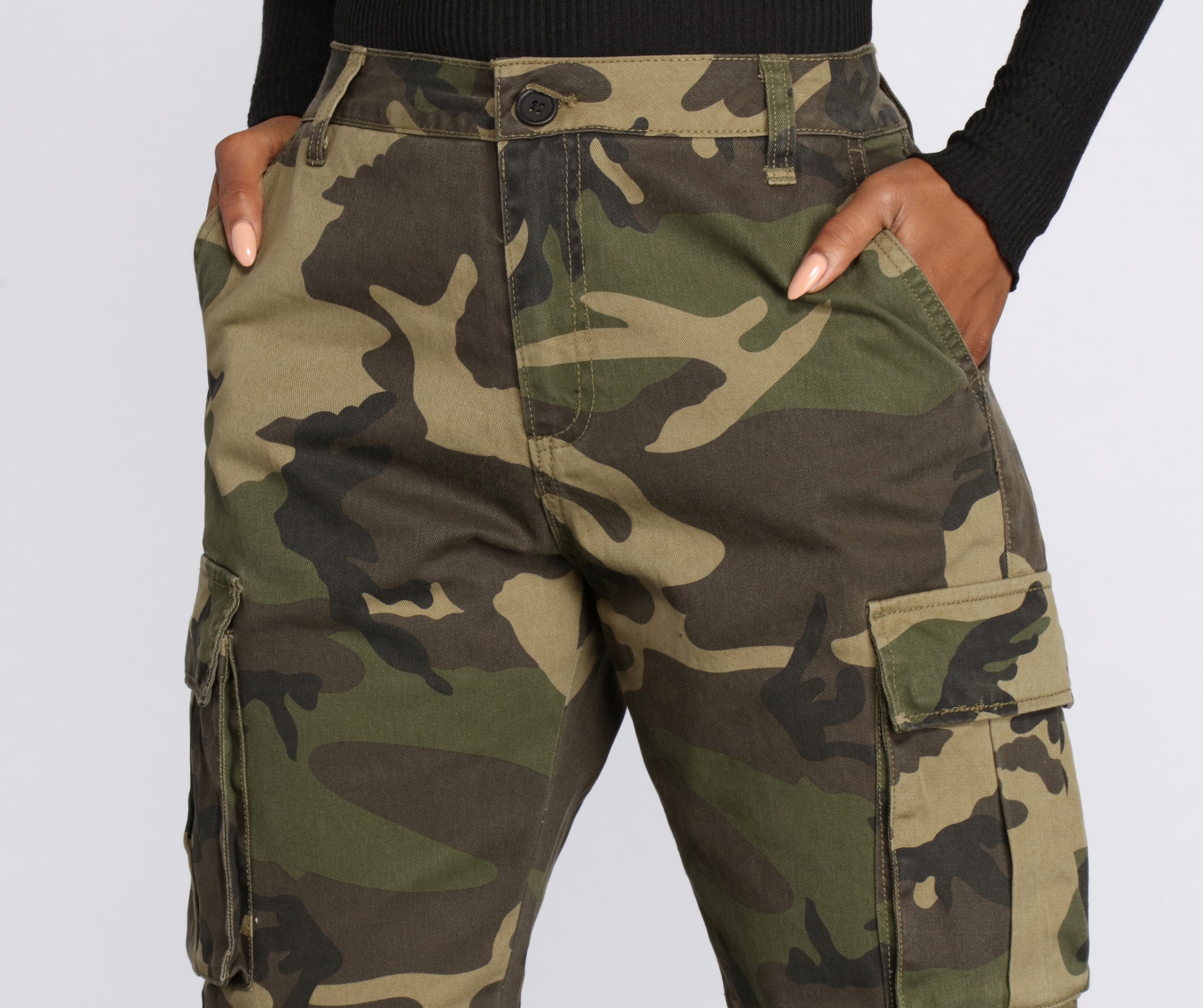 Command Worthy Cargo Pants