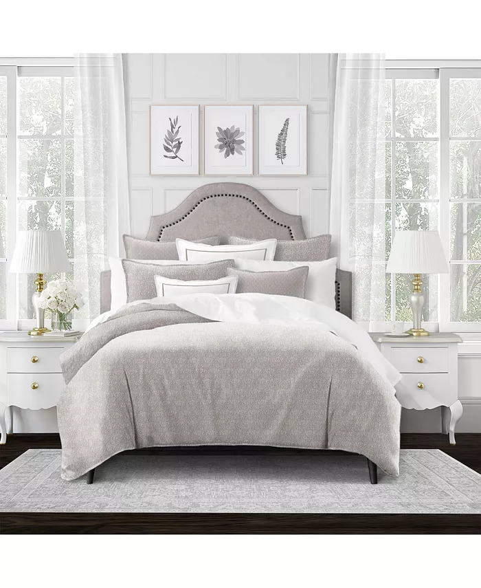 6ix Tailors Fine Linens Morningside Linen California King Comforter and 2 Shams Set， Plus 2 Bonus Cushions