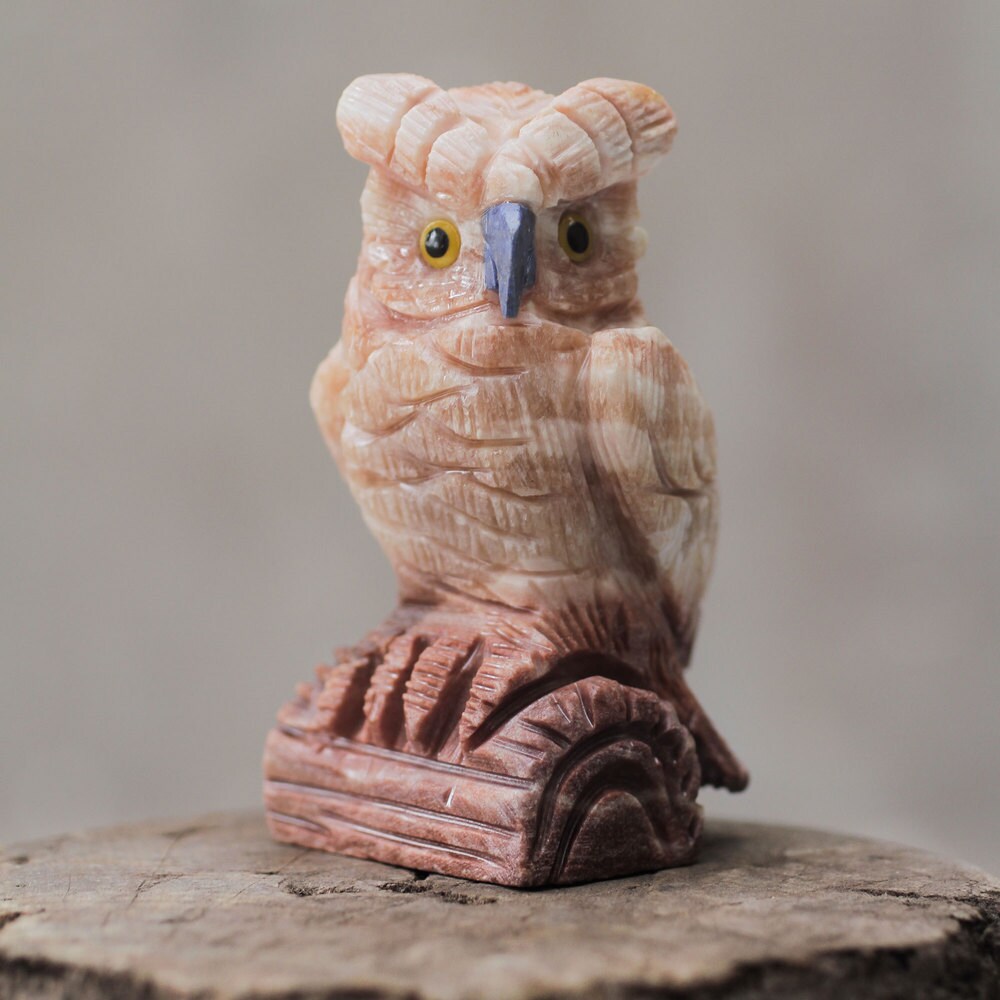 Handmade Calcite Sodalite 'Rosy Owl' Sculpture (Peru)