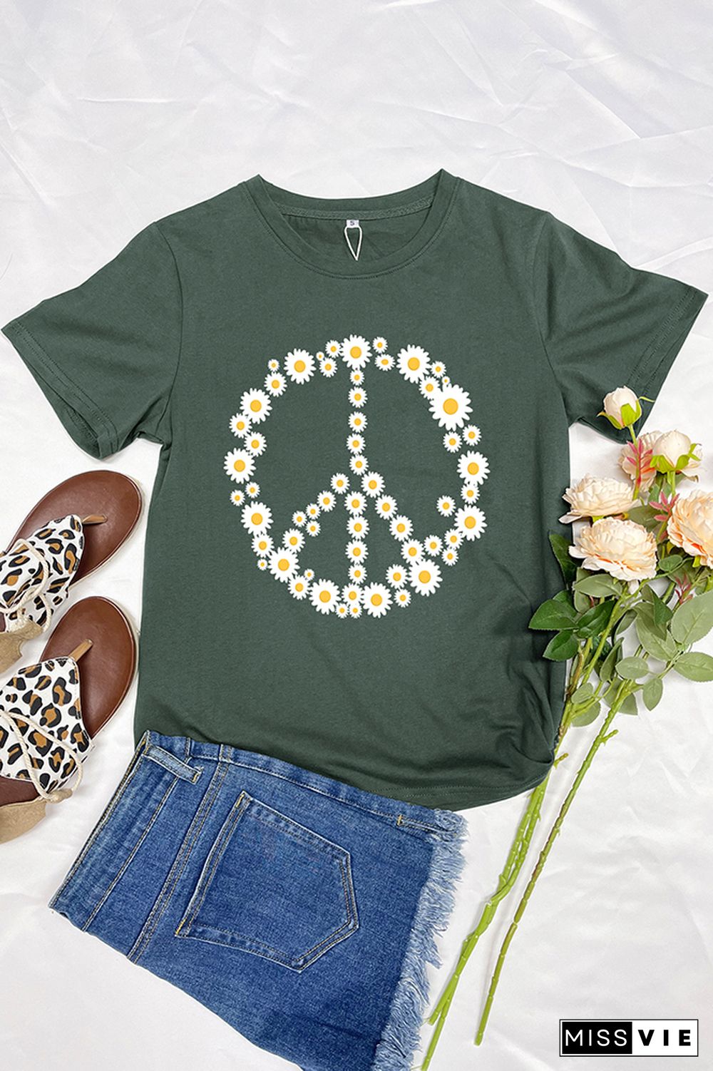 Daisy Printed Graphic Tees for Women Wholesale Short Sleeve Top