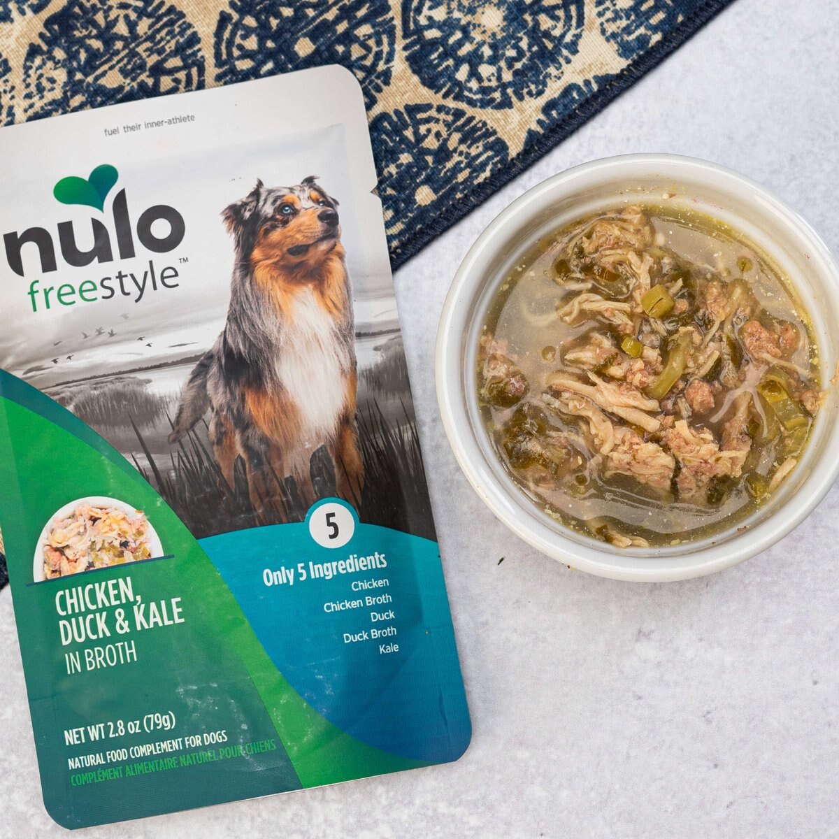 Nulo FreeStyle Chicken， Duck， and Kale in Broth Dog Food Topper