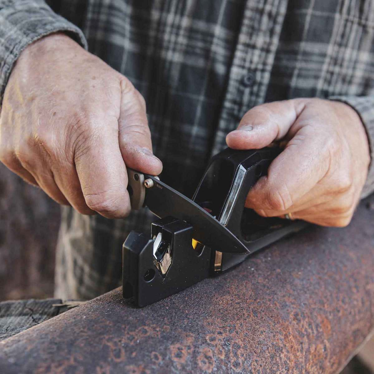 Work Sharp Handheld Pivot Pro Knife and Tool Sharpener