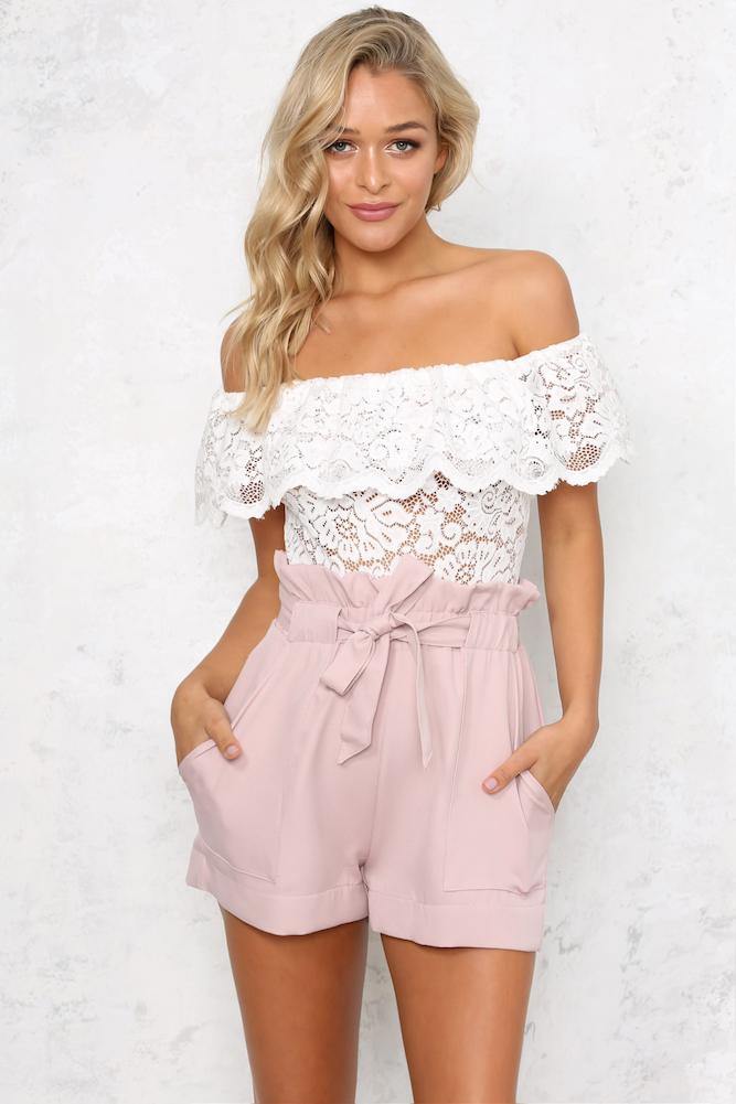 Lost In Rome Shorts Blush